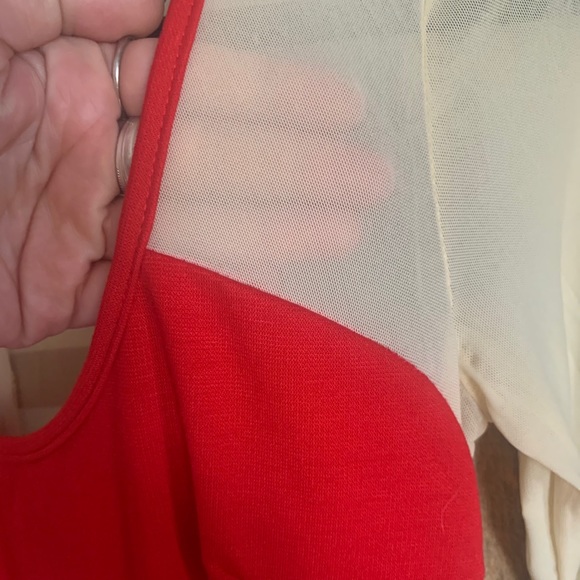 Red dress - Picture 4 of 6